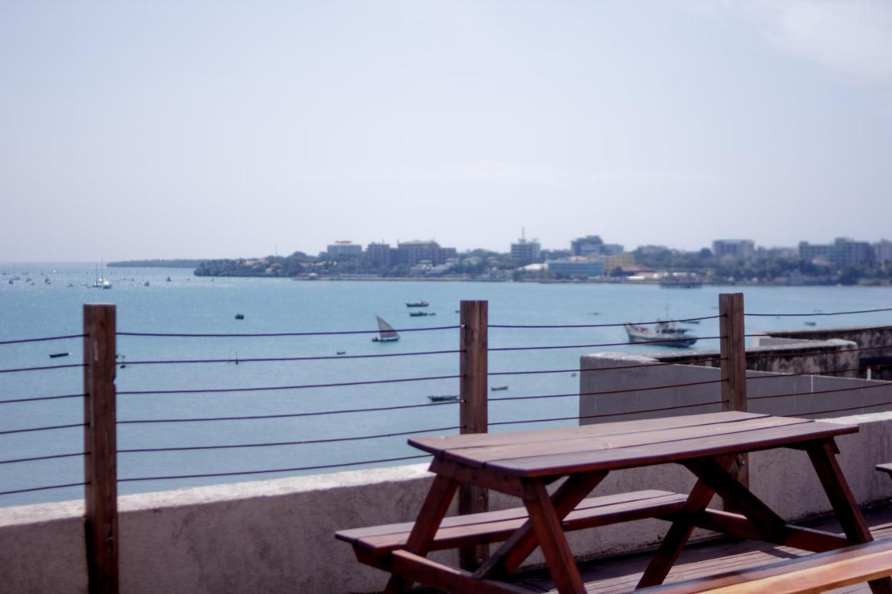 Amverton Bay View Νταρ ες Σαλάμ Εξωτερικό φωτογραφία